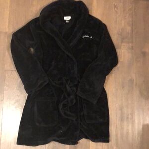 Pink Victoria Secret Robe black velour w/Belt embroidered logo front & back XS/S